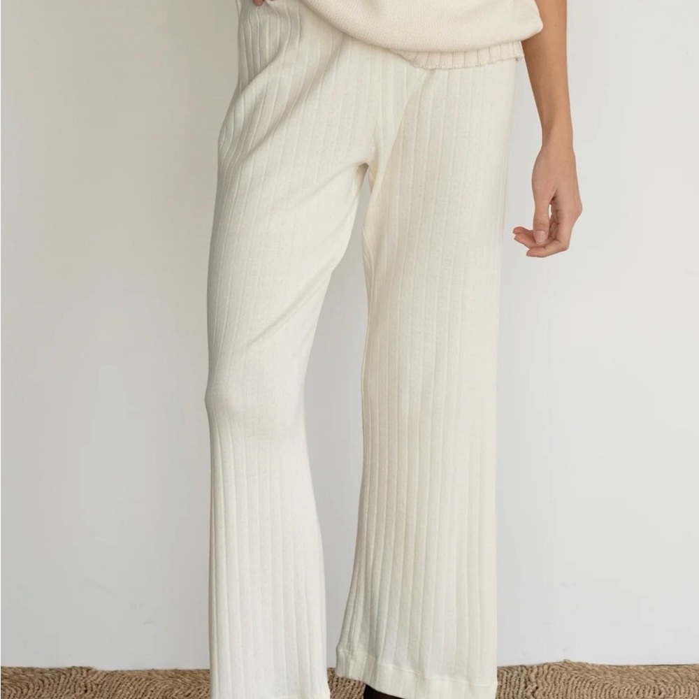 Donni Pointelle Simple Crop Pant in creme in size medium NWT